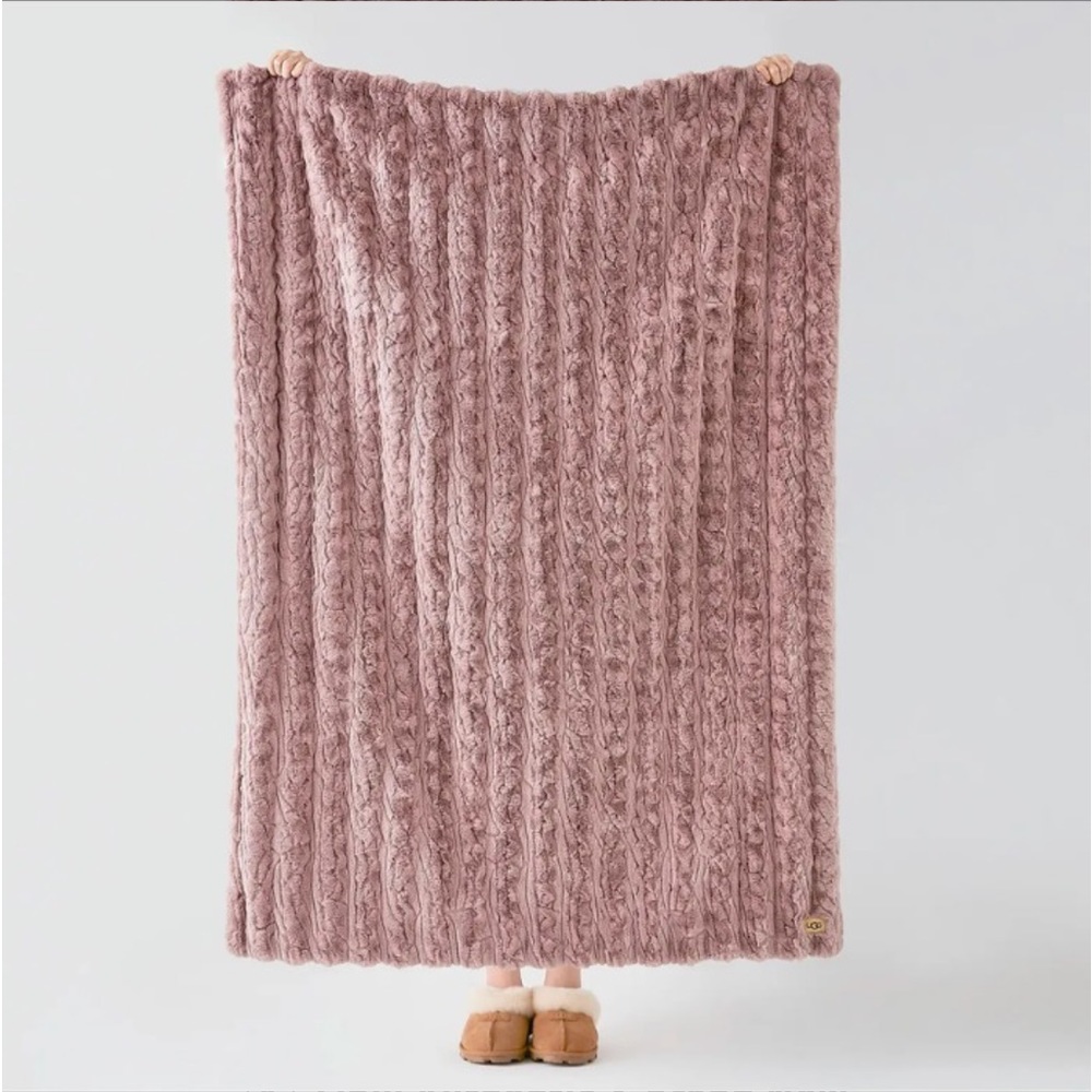 UGG Ismay Faux Fur Throw Blanket